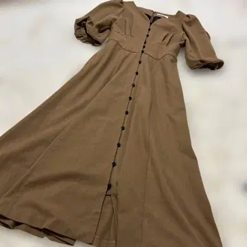 her lip to 브라운 롱 원피스 퍼프 슬리브