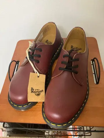 닥터 마틴 3홀 부츠 체리 레드
