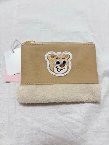 LOVERARY BY FEILER 라브라리 와펜 보아 파우치