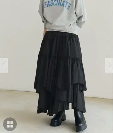 [ 미사용 ] titivate 블랙 랜덤 캉캉 스커트