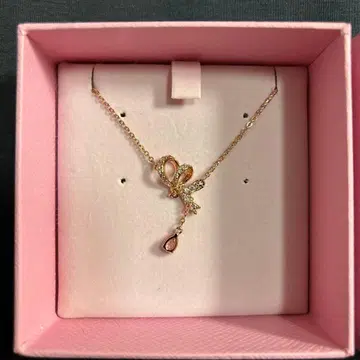 SWAROVSKI Volta Y펜던트 리본