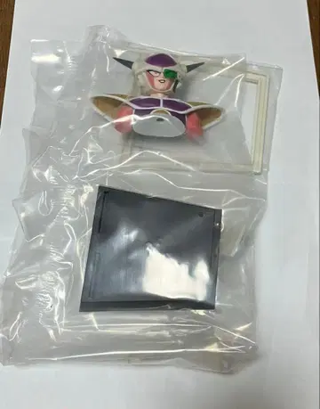 제일복권 DRAGON BALL 40th E상 만화 스트럭처 프리저