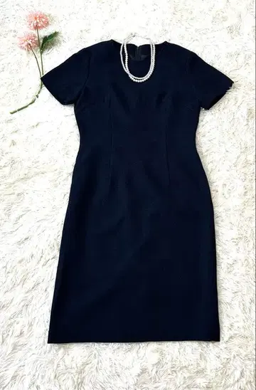 27. 네이비 반팔 타이트핏 원피스