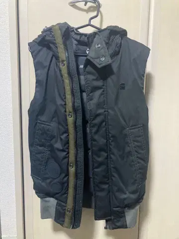 G-STAR RAW 후드 부착 다운 베스트