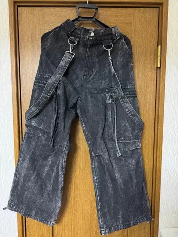 LILL 루즈 실루엣 하이웨스트 서스펜더 ZIP 포켓 데님 카고 팬츠