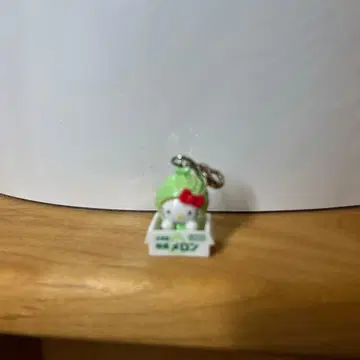 초 레어 홋카이도 한정 헬로키티 멜론 키링