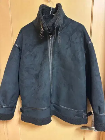 무스탕 코트 블랙