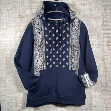 네이비 반다나 패턴 후드티