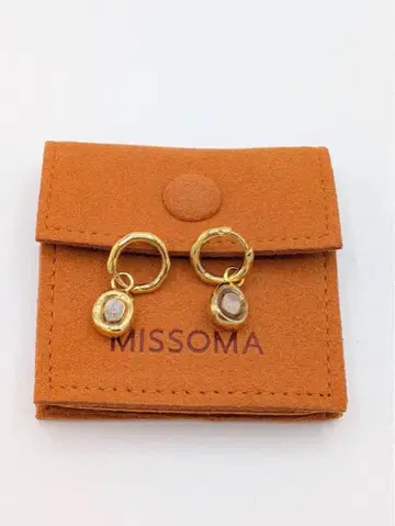 MISSOMA 미쏘마 후프 귀걸이 문스톤 M925 골드