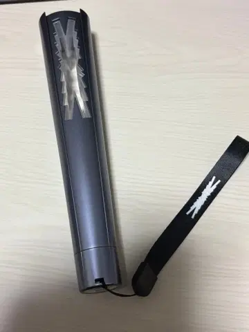 LE SSERAFIM official 응원봉