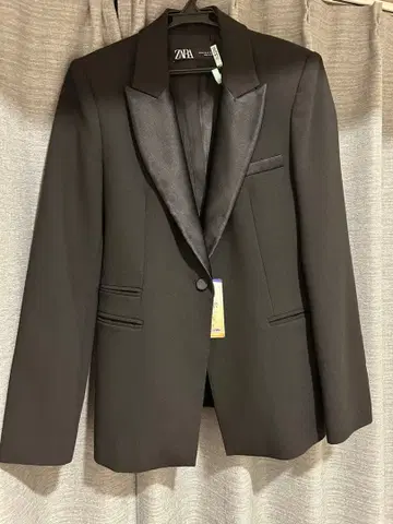 ZARA 블랙 테일러드 자켓