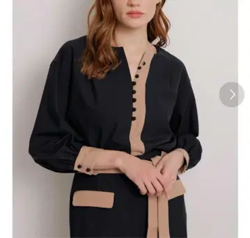 [ 새상품급 ] TONAL 토널 웜 트윌 바이컬러 블라우스 네이비 38