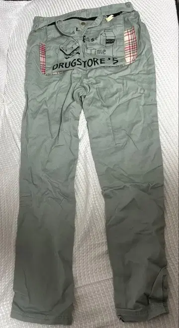drug store's 재미있는 바지