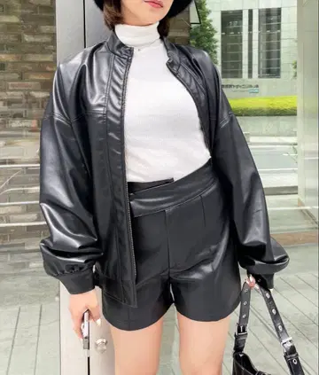 SPIRALGIRL 인조 가죽 스탠드 카라 볼륨 블루종 가죽 자켓