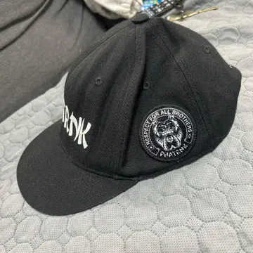 PHATRNK 자수 로고 캡 블랙 핏불 브라더스
