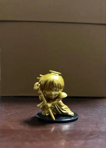 신지 골드 피규어 (에반게리온)