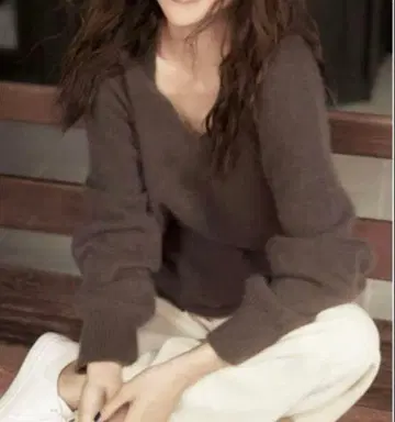 23구 나카무라 안 콜라보 울 니트 풀오버 헤어리 V넥