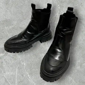 ZARA 통굽 사이드 고어 부츠 청키힐 25.5cm