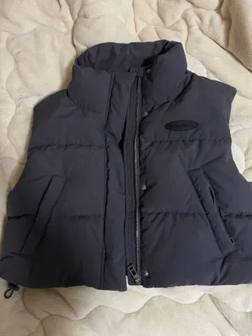 다크 그레이 다운 베스트 에모다 EMODA