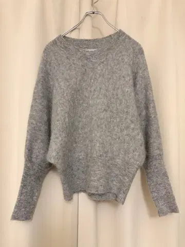 CATHRINE HAMMEL 모헤어 혼방 돌먼 슬리브 니트