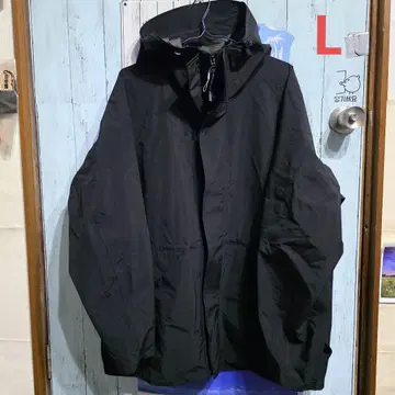 유니클로 U 블록 테크 유틸리티 후드티 블랙 l