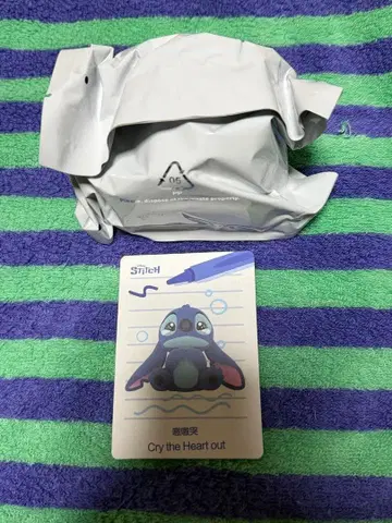 스티치 피규어 Cry the Heart cut popmart