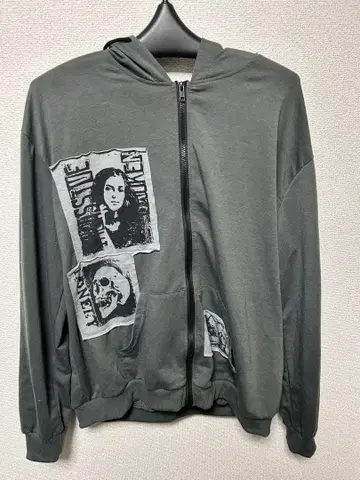 Y2K 그레이 그래픽 프린트 후드티