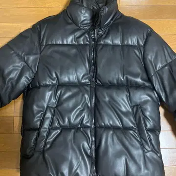 ZARA 인조 가죽 퍼프 자켓