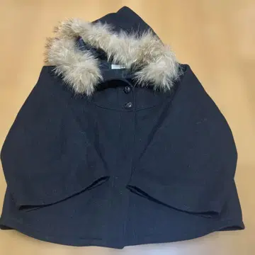 퍼 달린 판초 스타일 숏코트