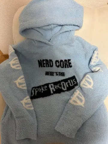 SPIKE RECORDINGS 트윈즈 복슬복슬 파일 후드티