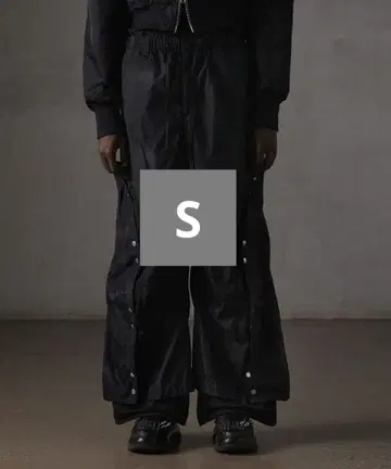 [GRANCY] 버튼 레이어드 디자인 나일론 팬츠 블랙 S