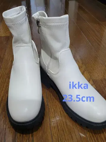 ikka PU 스트레치 트랙 밑창 부츠 미사용 새상품 23.5cm