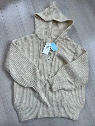 새상품 wcloset 후드 부착 스웨터 아이보리 스웨터 니트