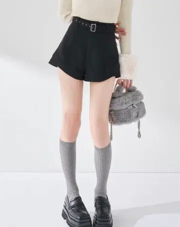 Darich 사이드 슬릿 하이웨스트 숏팬츠