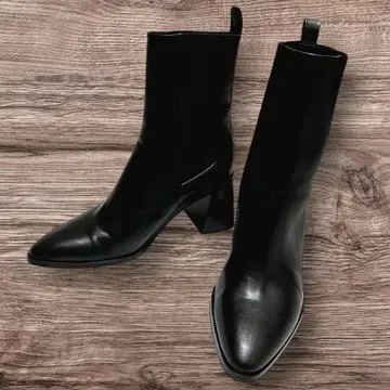 컨디션 최상 ZARA 자라 힐 부츠 사이드 고어 부츠 첼시 부츠 블랙