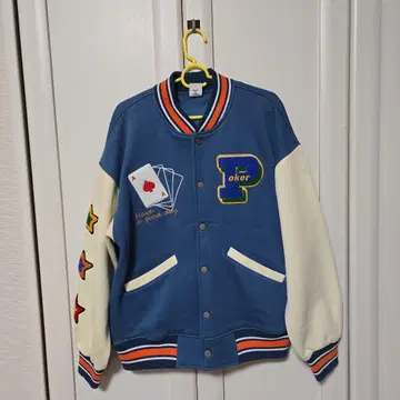 새상품급 베이스볼 자켓 맨투맨 자수 패치 바시티 자켓