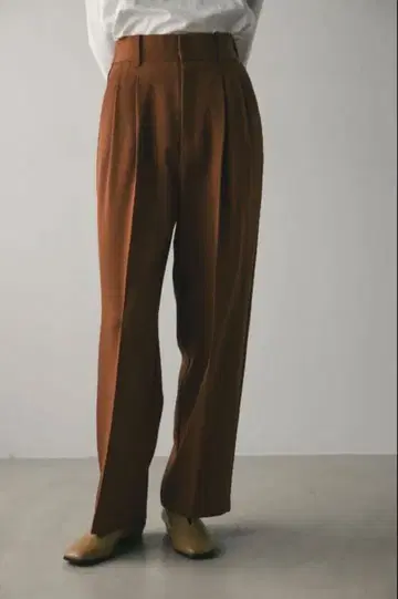 STYLEMIXER 턱 스트레이트 팬츠 다크 오렌지