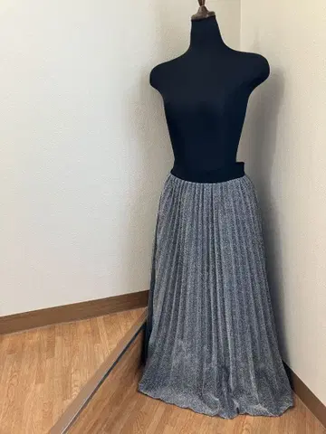 가을/겨울 할인 판매 실버 라메 플리츠 롱 스커트 M