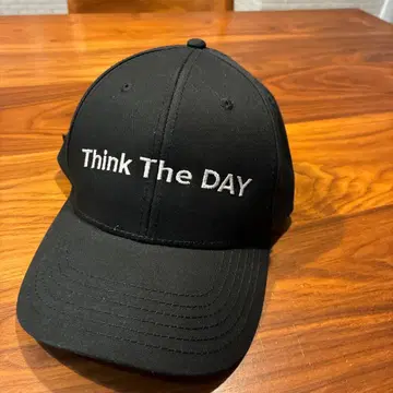 Think The DAY 로고 야구 모자 사에코