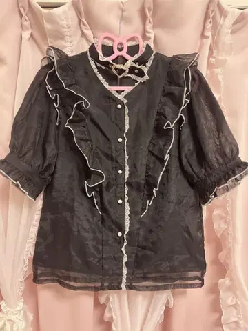 ROJITA 하트 버클 시어 블라우스 (블랙) 지뢰계