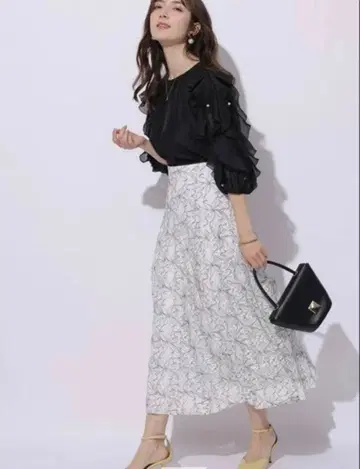 아푸와이저 리셰 바리에마치 볼륨 스커트