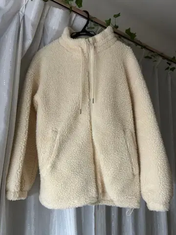 GU 아우터 아이보리