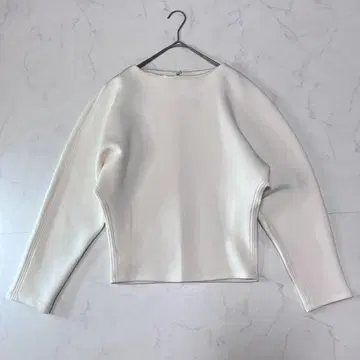 미사용급 아뉴앙스 23AW 종이 돌먼 풀오버 프리