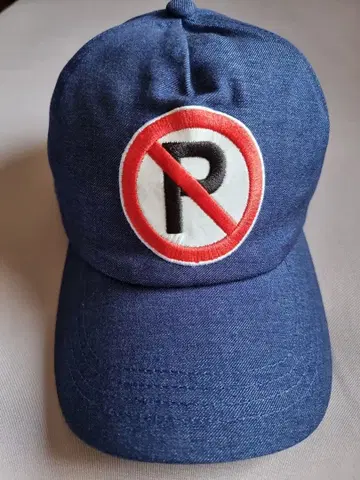 G Dragon 데님P캡과 GD 액세서리