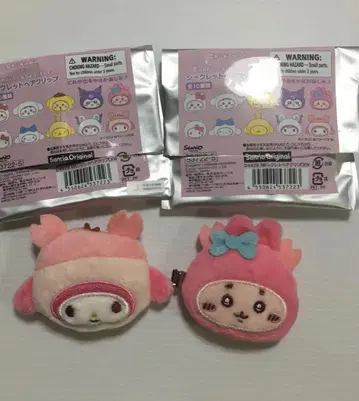 치이카와 산리오 캐릭터즈 시크릿 헤어 클립 2종