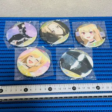 그 비스크돌은 사랑에 빠진다 홀로그램 캔뱃지 세트