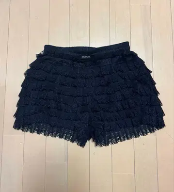 jouetie 블랙 레이스 프릴 숏팬츠 M