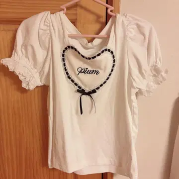 pium 하트 레이스 퍼프 슬리브 T셔츠