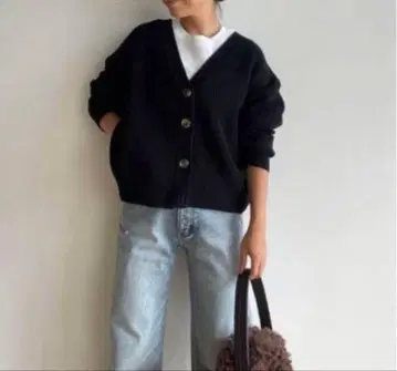 새상품급 searoomlynn 소프트 하드 니트 V넥 가디건 블랙