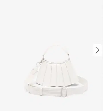 LACOSTE FW25 패션쇼 가죽 미니백